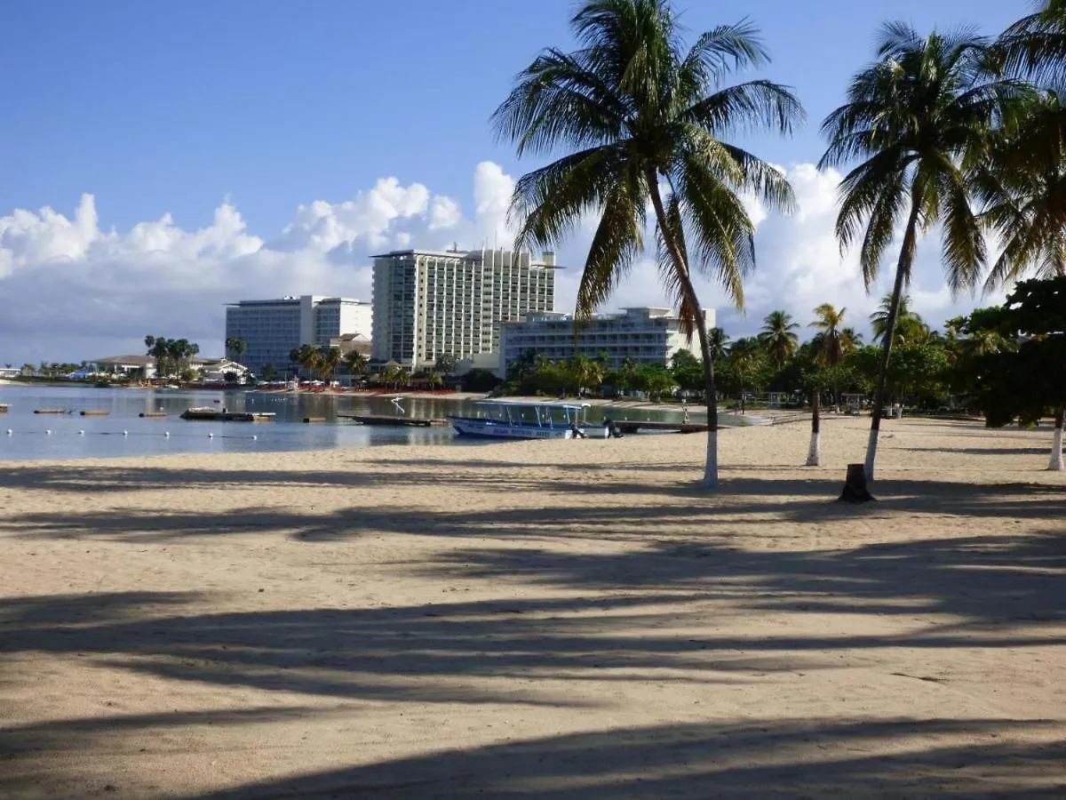 ** Hotel apartamentowy Deluxe Sandcastles Condos Ocho Rios Jamajka