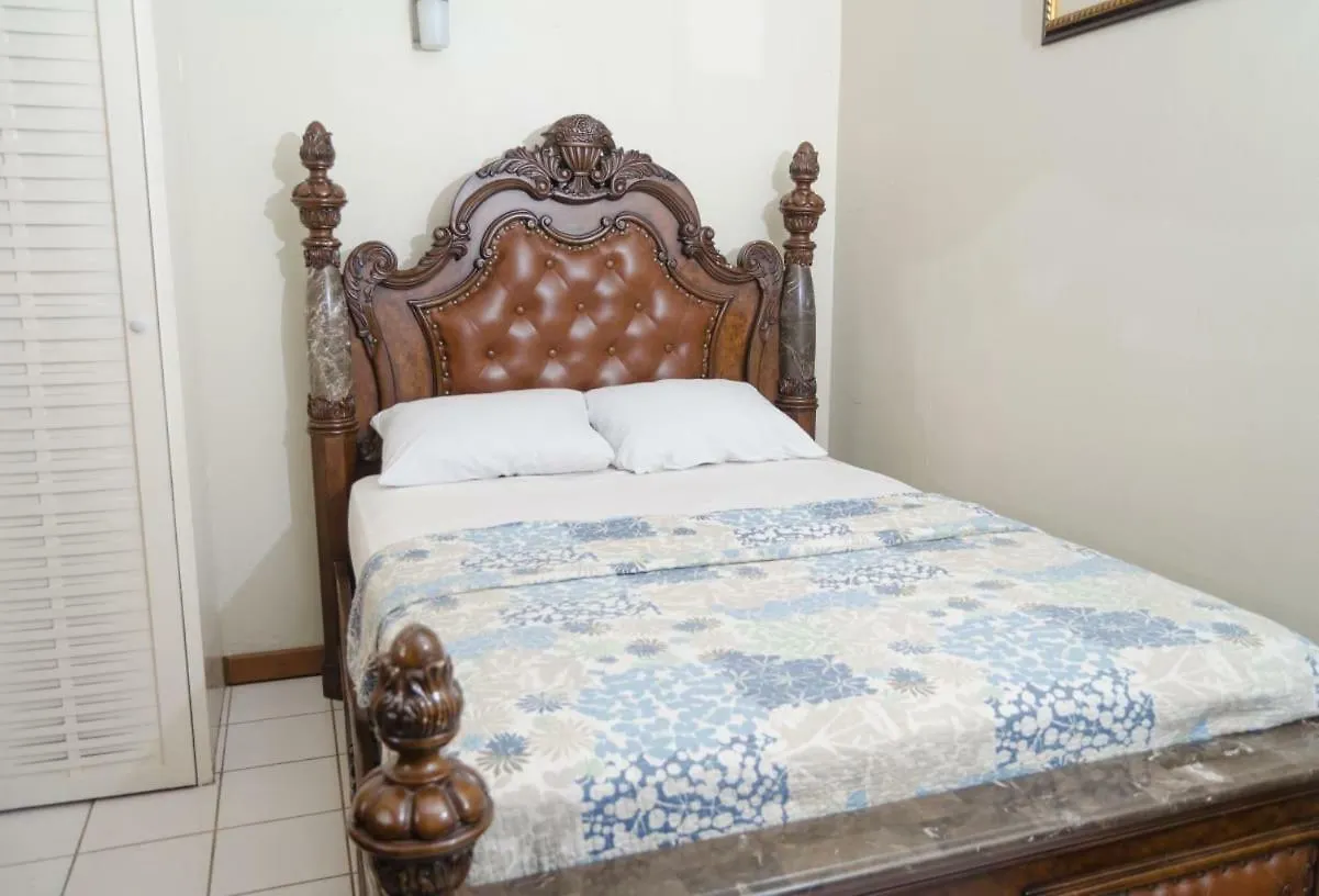 Deluxe Sandcastles Condos Ocho Rios Hotel apartamentowy